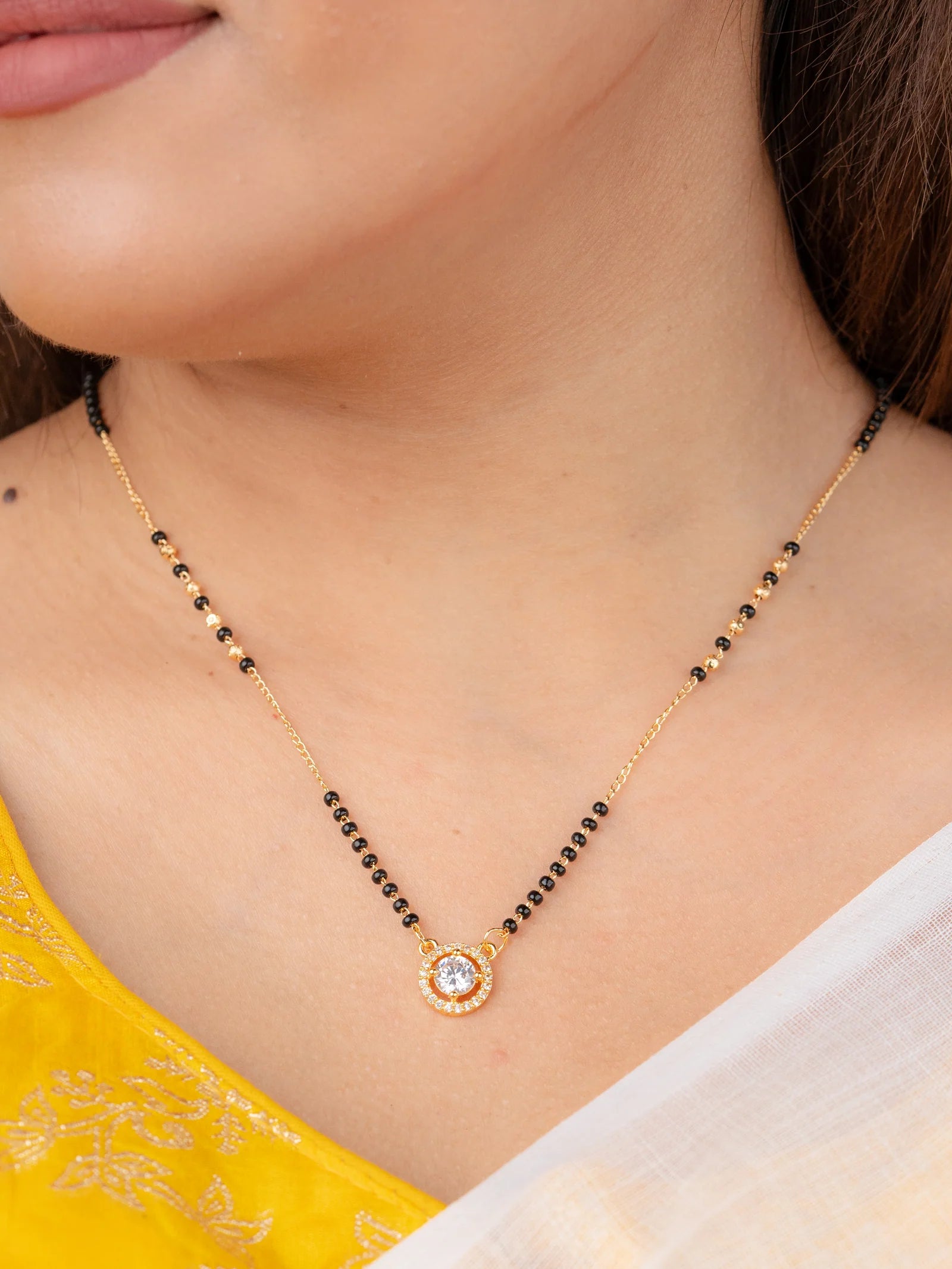Zivnaaz Mangalsutra with Zircon Diamond Pendant