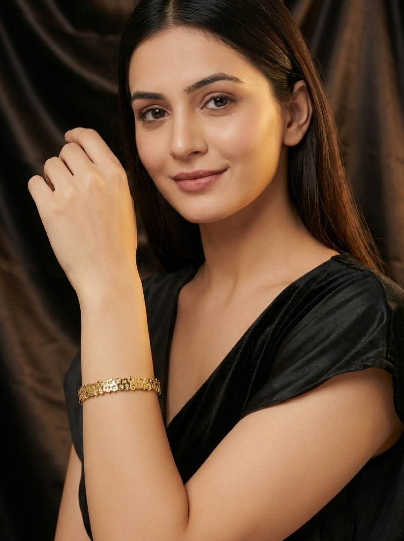 Zivnaaz Golden Petals Bracelet