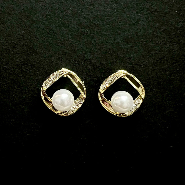 Zivnaaz Diamond Frame Pearl Studs