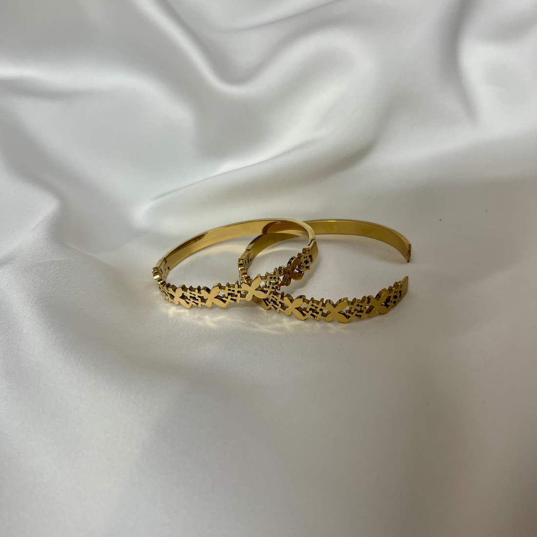 The Social Butterfly Bracelet by Zivnaaz