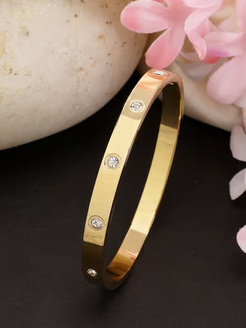 Zivnaaz 18K Gold Plated Anti-Tarnish Studded Bracelet