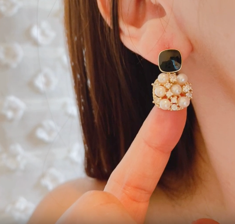 Zivnaaz Black Square Pearl Drop Earrings