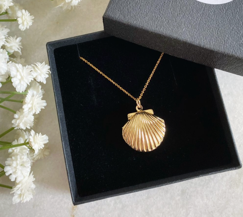 Gold Shell Pendant with Chain