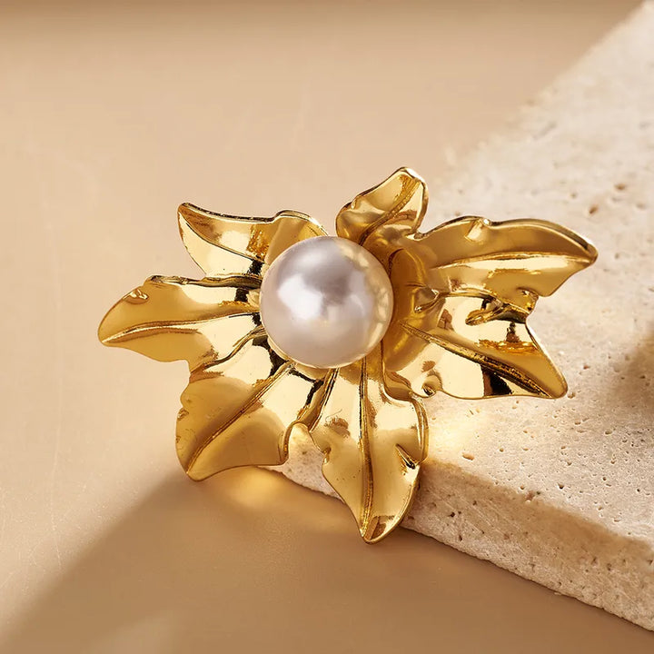 Zivnaaz 18K Sunflower Pearl Earings